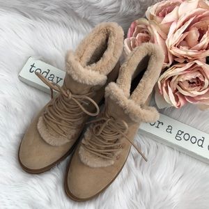 A New Day Betsy Faux Fur Hiking Boots size 8 EUC